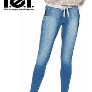 l.e.i. Jeans